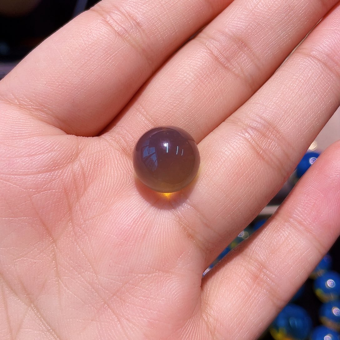 琥珀裸石未镶嵌蓝珀