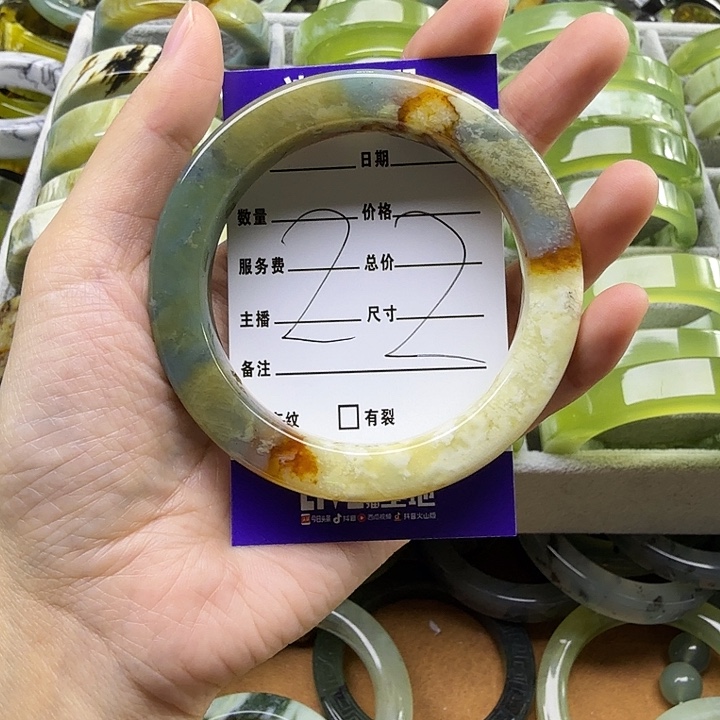 *****蛇纹石玉未镶嵌岫玉蛇纹石手镯