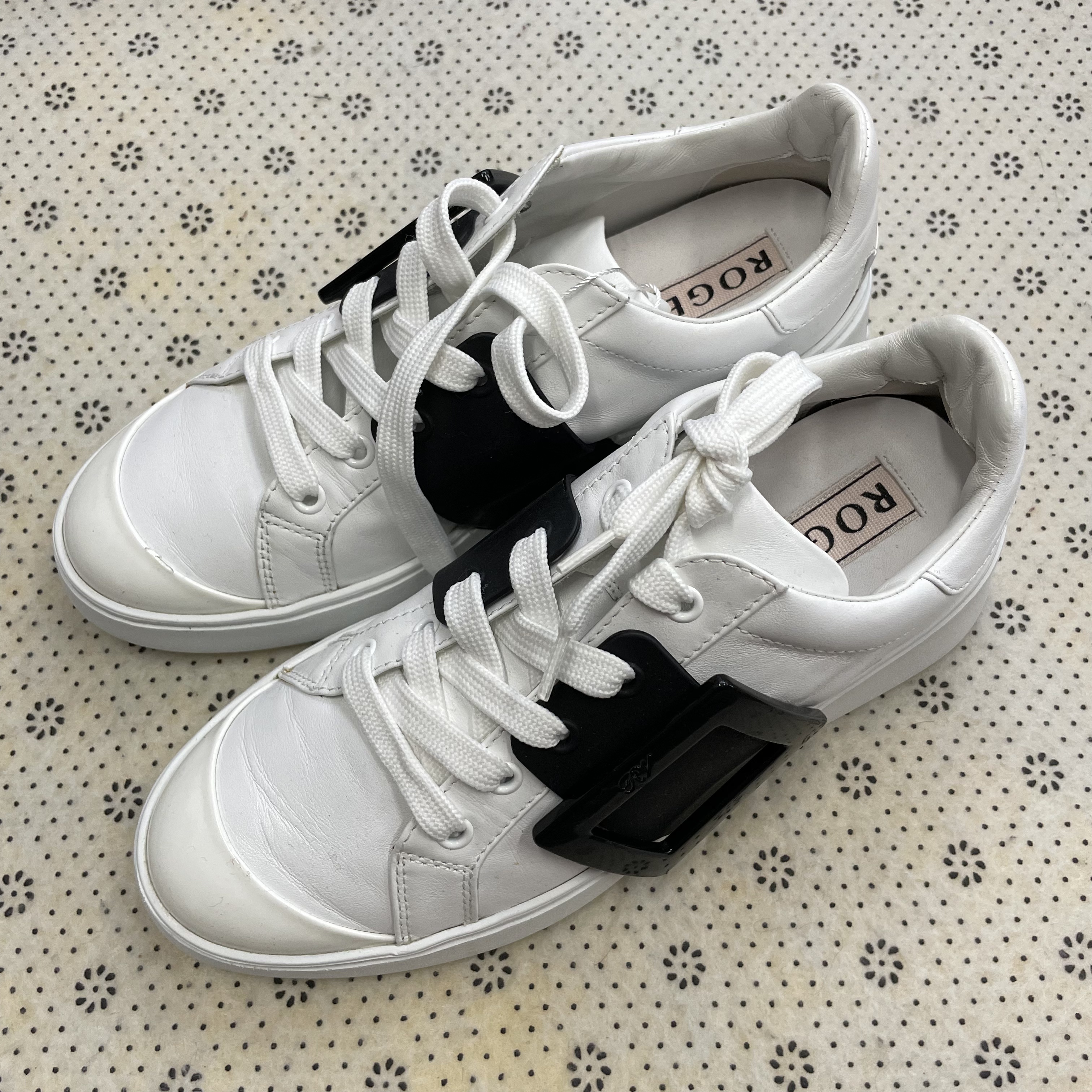 95新 Roger Vivier/罗杰·维威耶 麦殿/板鞋37.5码/250623LXYVH12