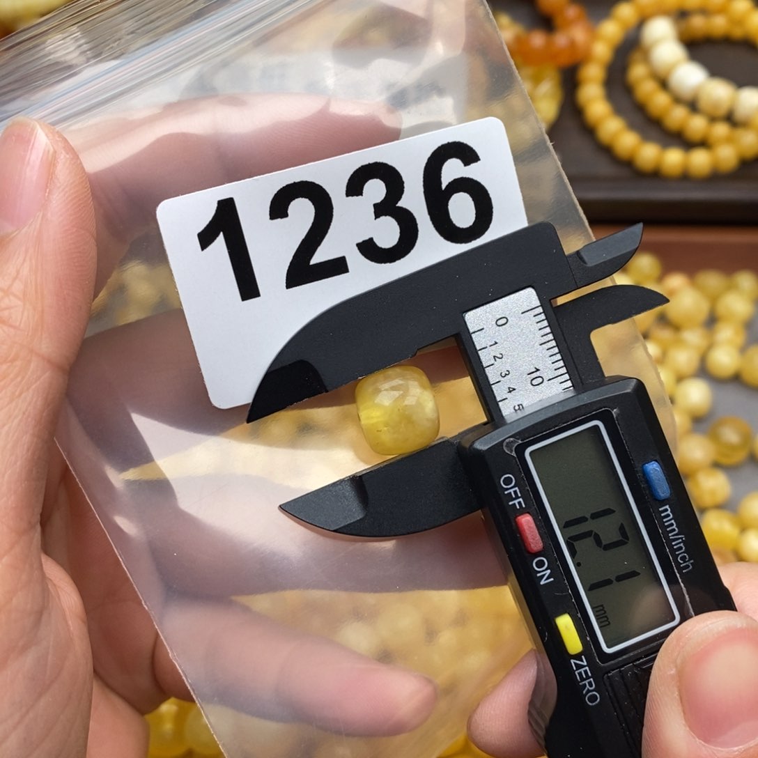 蜜蜡珠宝奇石未镶嵌