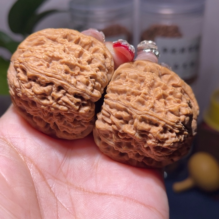 桃核把件               43