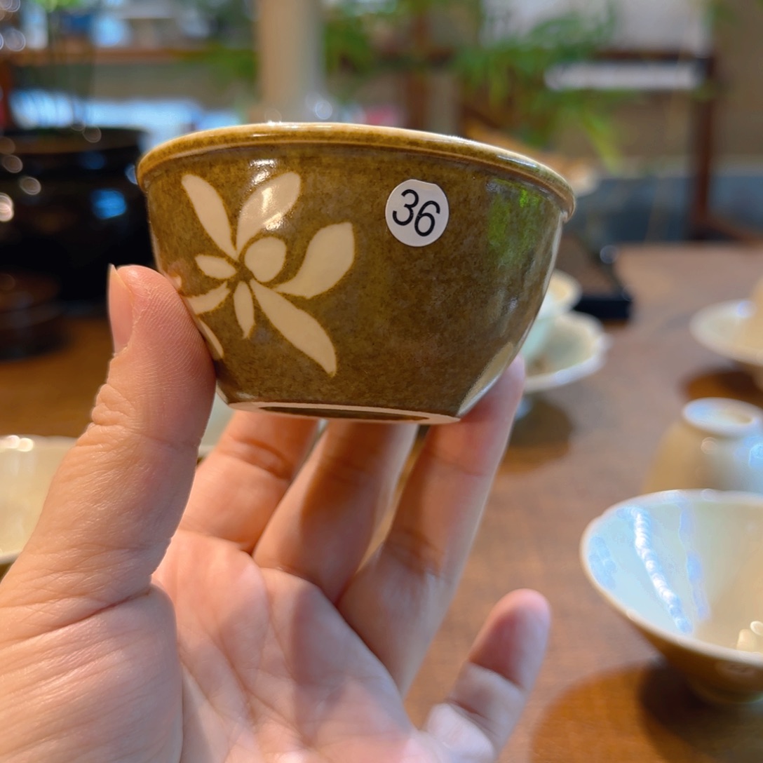 朵***儿36号黄定缸杯 兰花纹