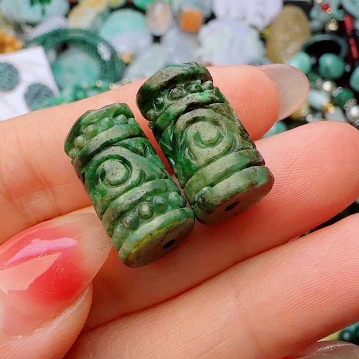 翡翠未镶嵌颈饰❤**水天然A货