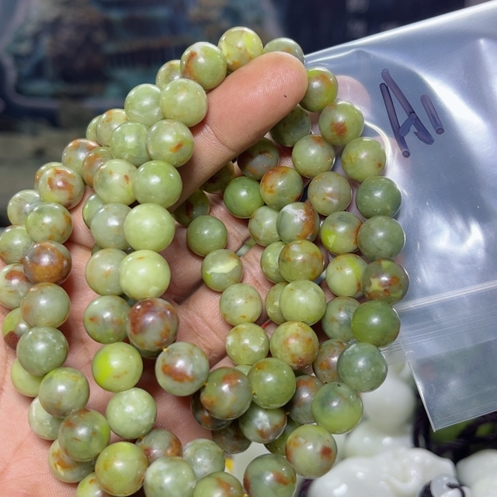 蛇纹石玉项链未镶嵌勇