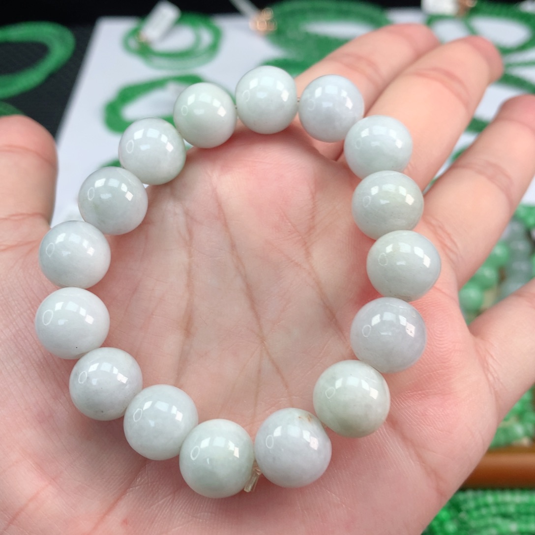 翡翠手链未镶嵌翡翠