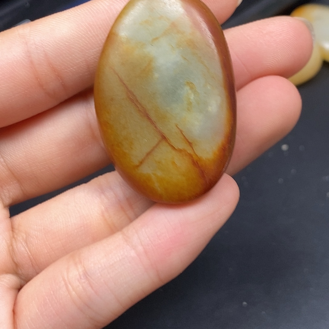 和田玉（糖玉）未镶嵌挂件