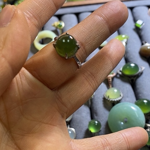 岫玉戒指未镶嵌一个