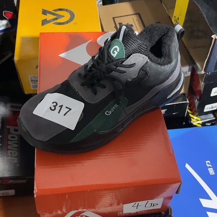 38尺码编号317劳保鞋