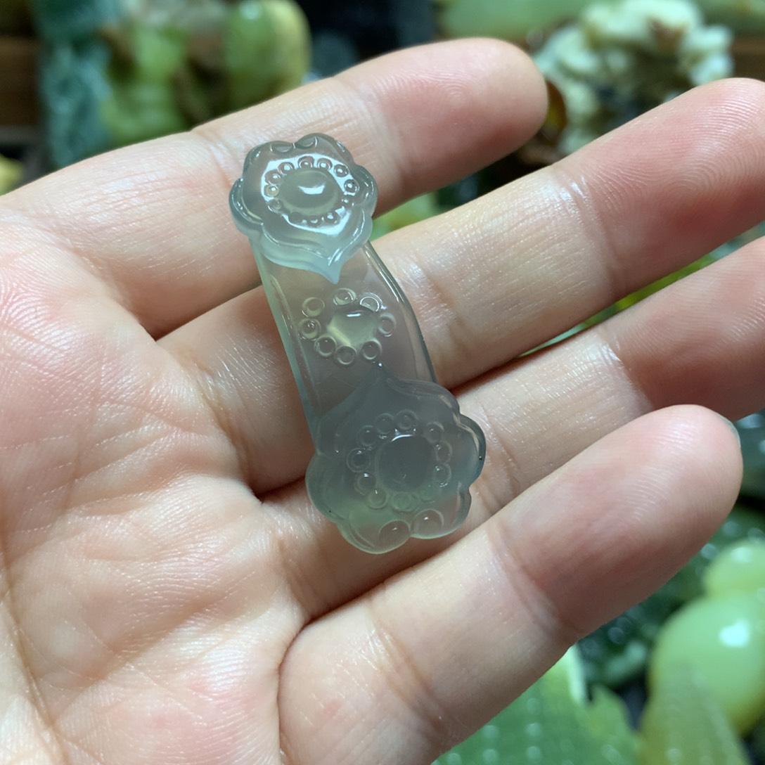 岫玉吊坠未镶嵌吊坠