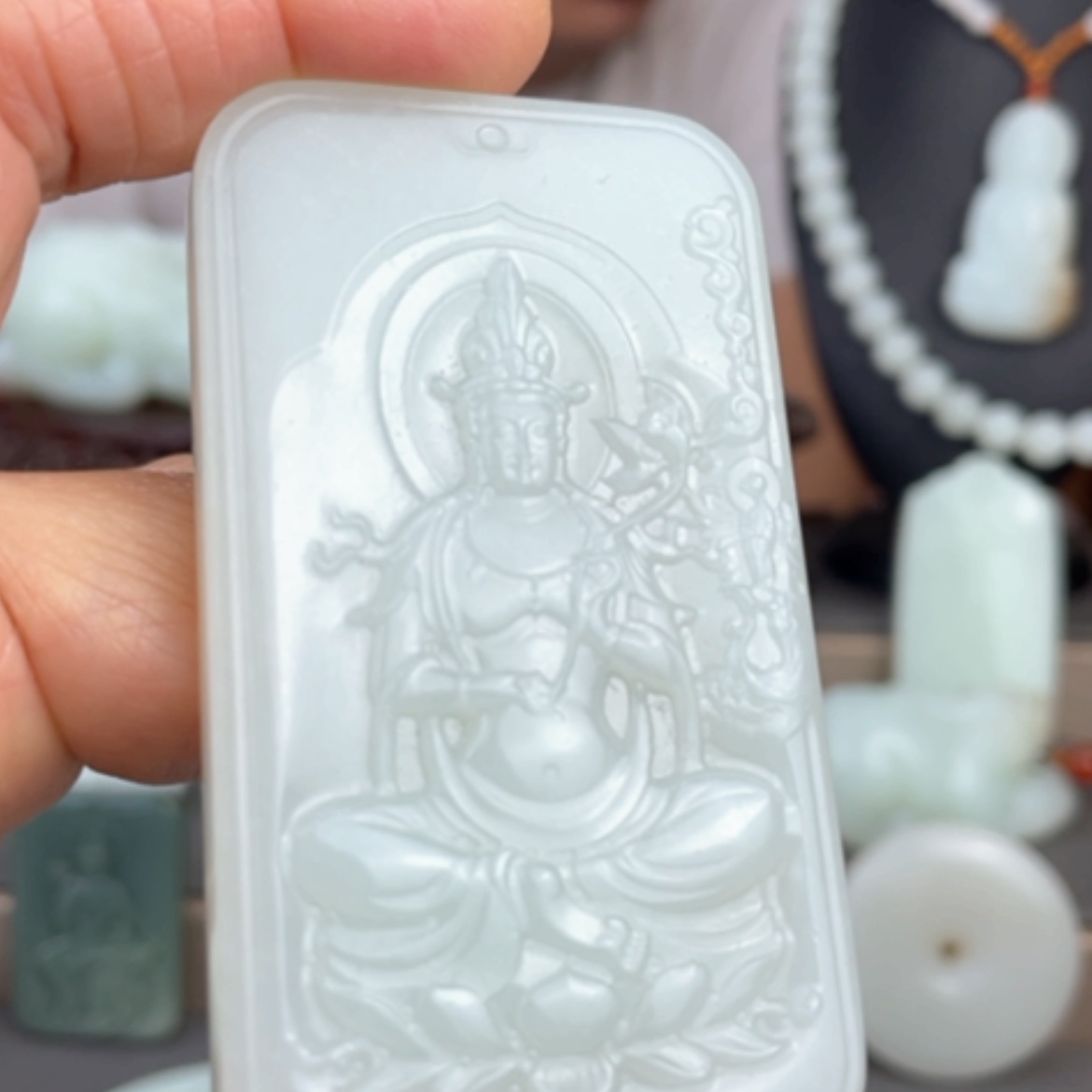 【闪购商品】颈饰未镶嵌和田玉