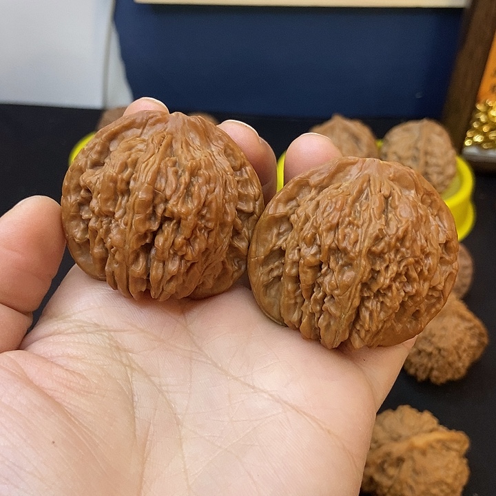 文玩核桃    四座楼