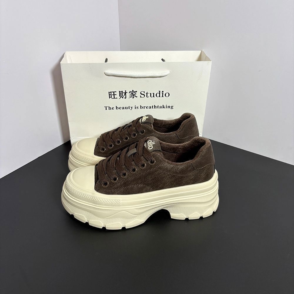 加绒保暖真皮厚底增高轻便防滑2025冬季新款休闲鞋女百搭板鞋潮鞋