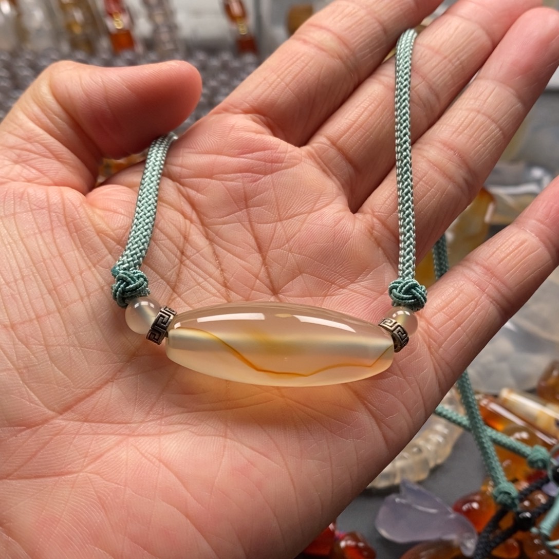 未镶嵌颈饰玛瑙/玉髓