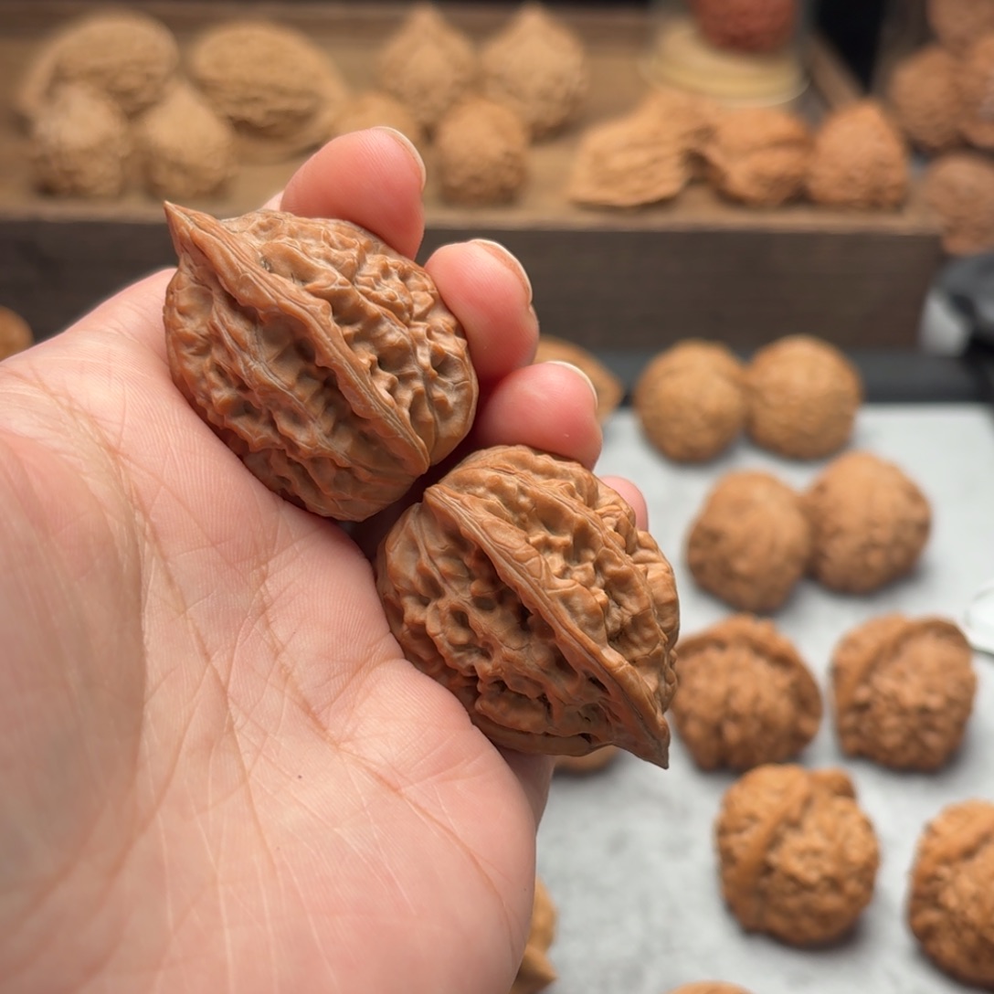 洋***儿文玩核桃吊坠油腊鸡【3316】