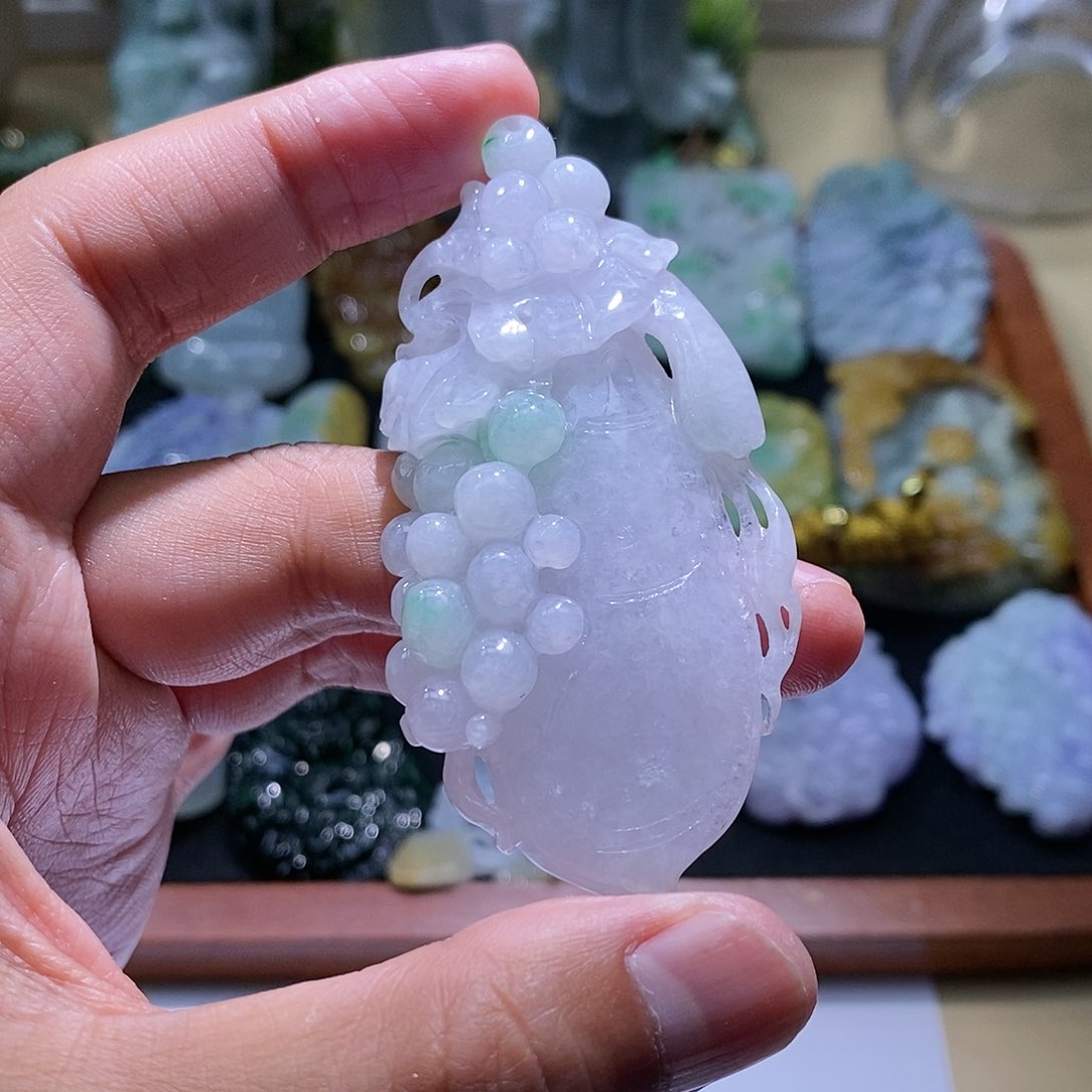 【闪购商品】翡翠颈饰未镶嵌福瓜