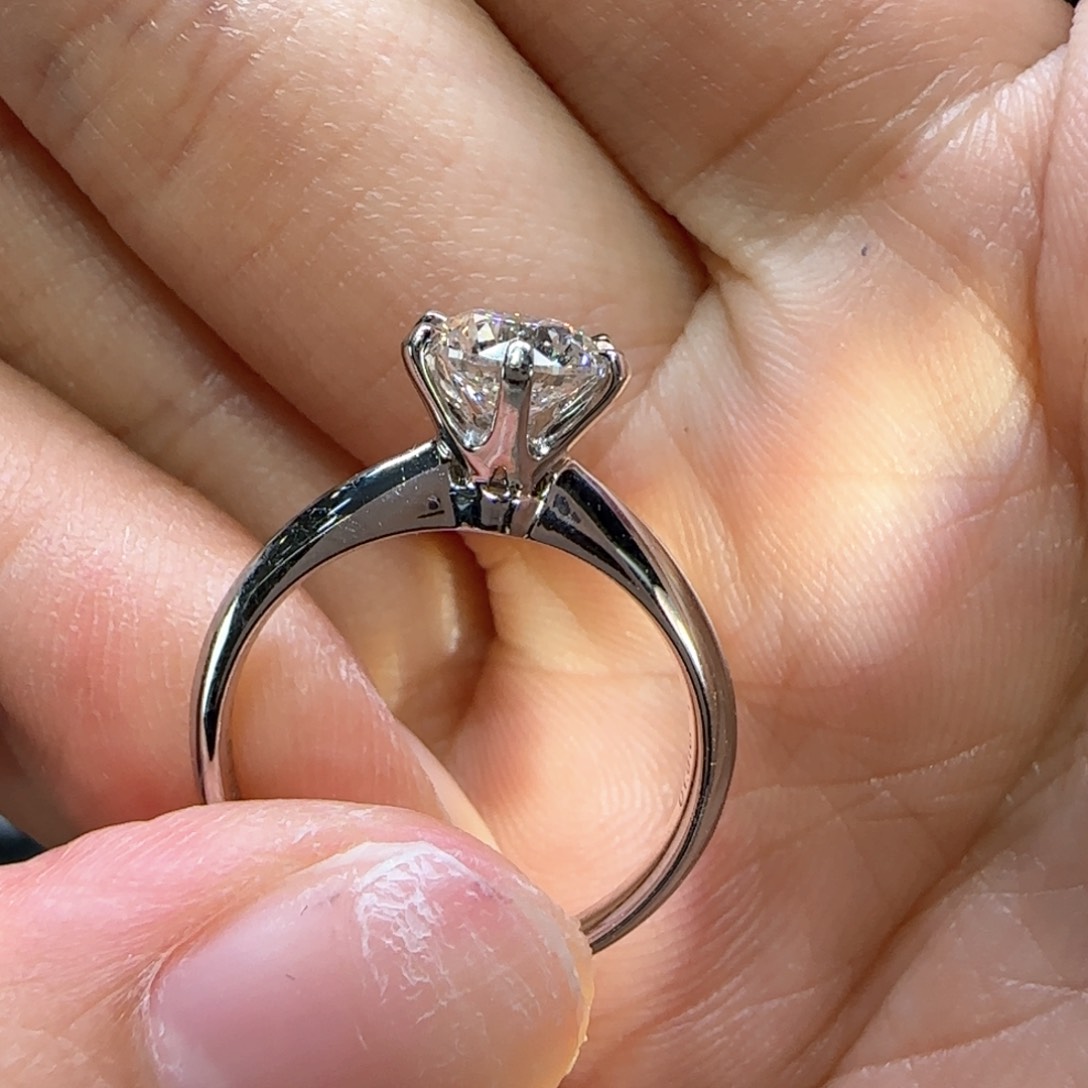 实验室培育钻石铂Pt950镶嵌T6 爪13号1卡