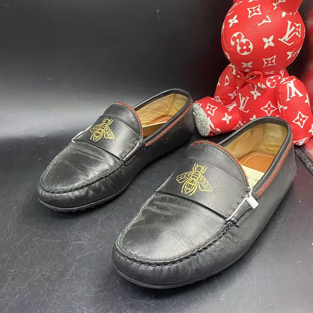 95新 GUCCI/古驰 【聚星甄选】黑色小蜜蜂豆豆鞋40.5欧码ddm994