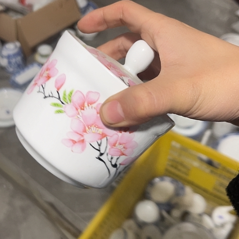 瓷其他手绘炖盅一个