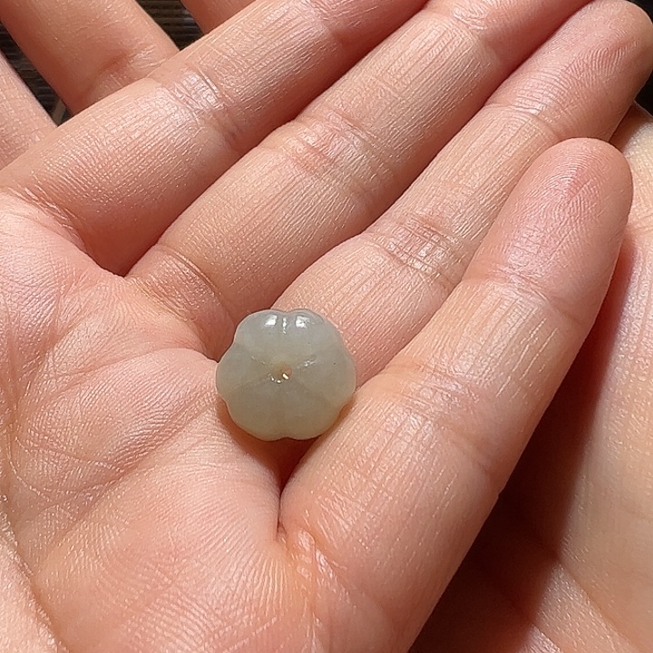 风***痕和田玉未镶嵌颈饰