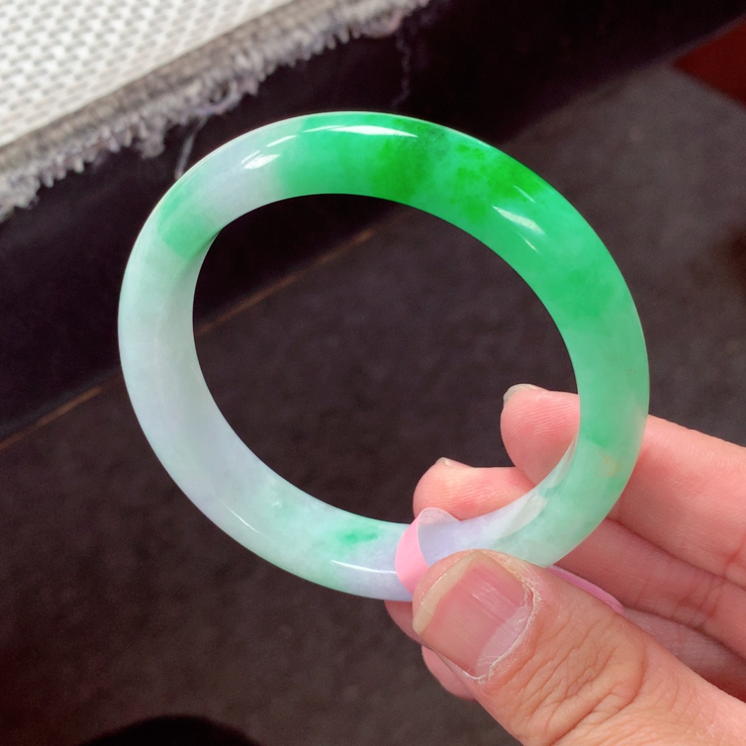 翡翠手镯未镶嵌兴**厌缅甸