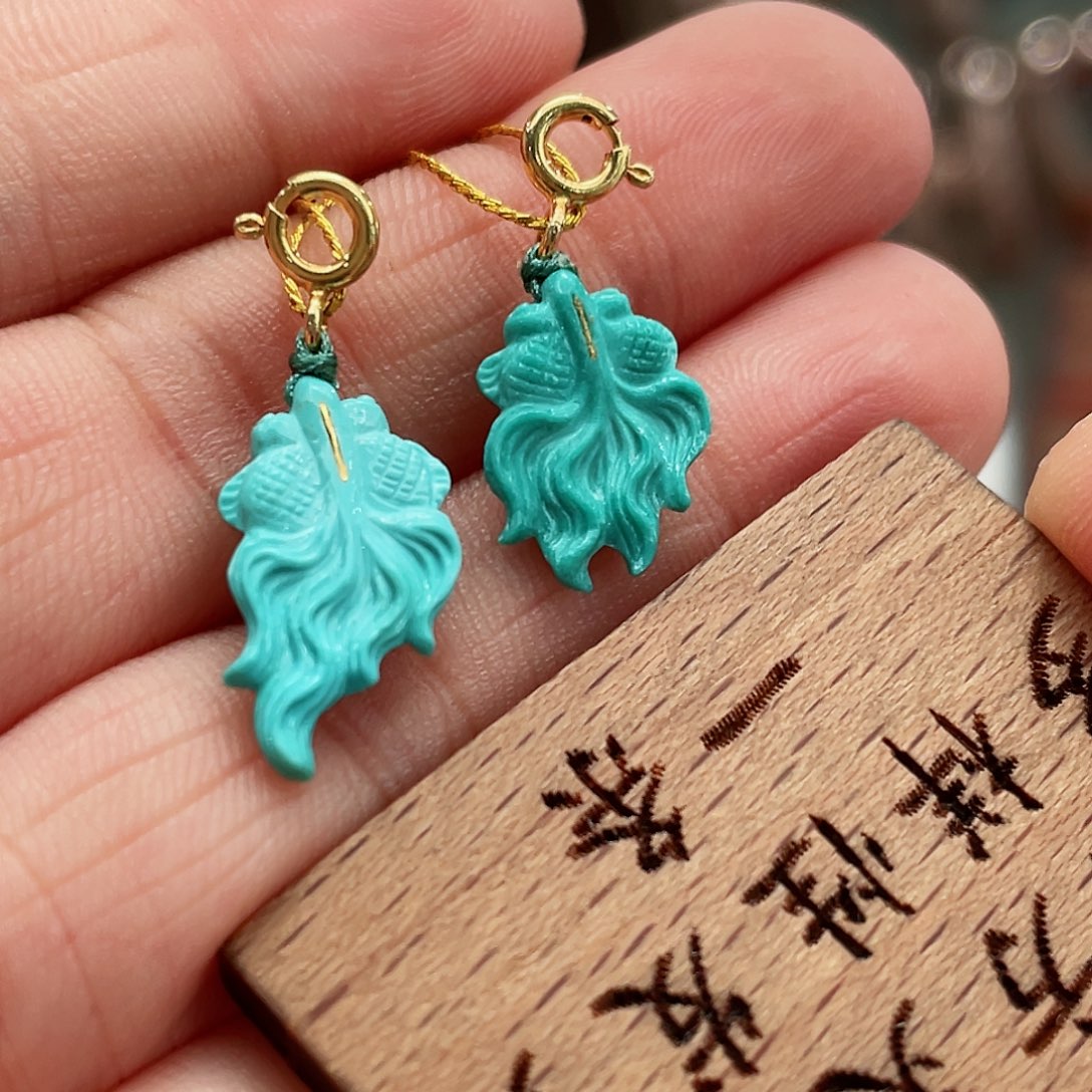 绿松石颈饰未镶嵌