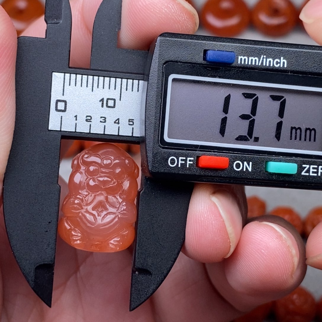 南红玛瑙配饰未镶嵌微瑕