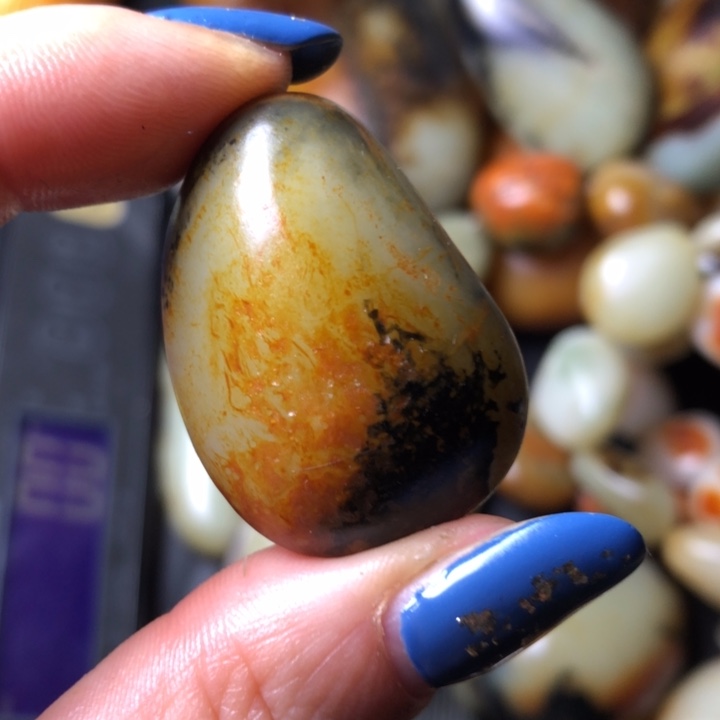 和田玉未镶嵌珠宝奇石