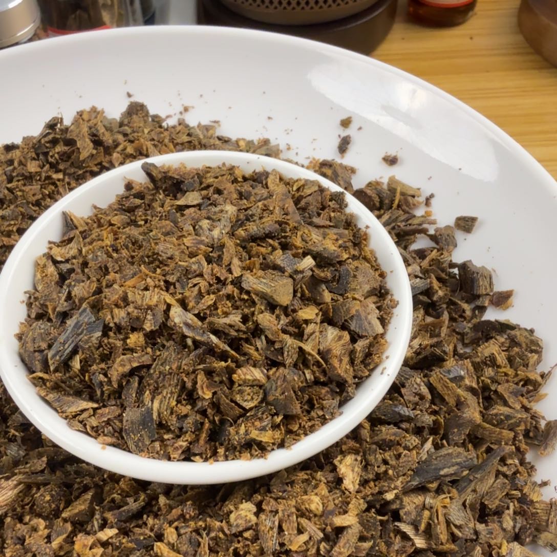 钟***康天然老树丁原材碎料30克