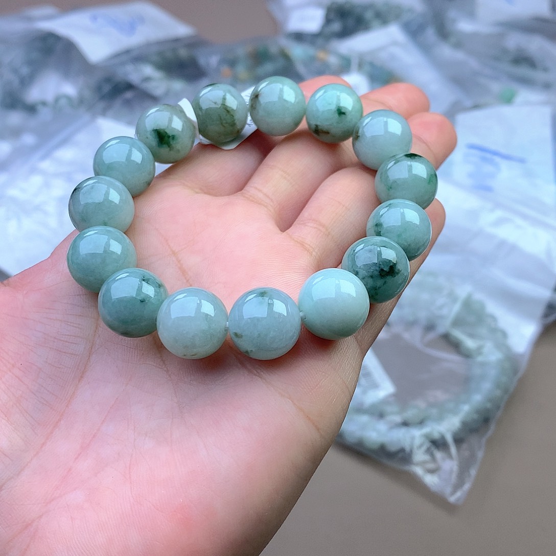 未镶嵌手串定制翡翠