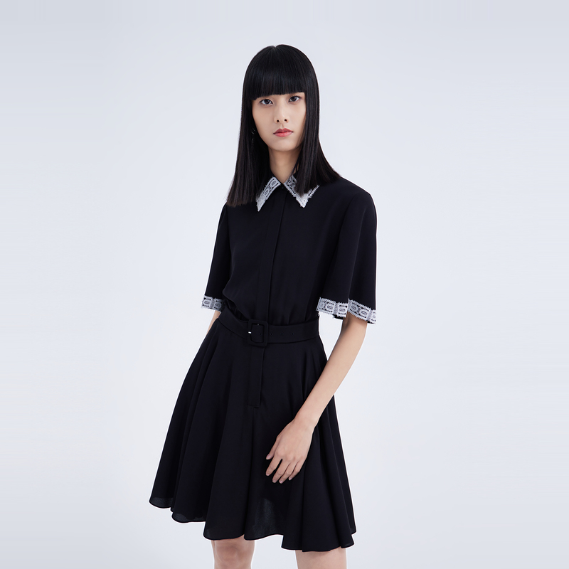 OBEG欧碧倩简洁黑白撞色连体短裤尤莱特穿搭10442107