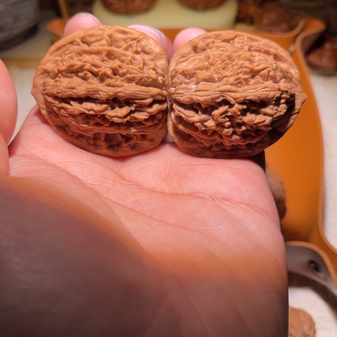 把件文玩核桃43堂虎高克重