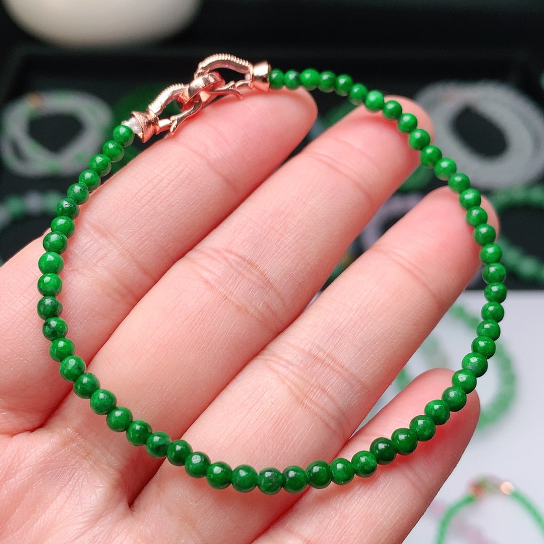 翡翠手链未镶嵌翡翠