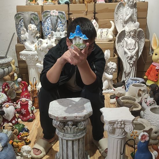 合成树脂红色蘑菇摆件