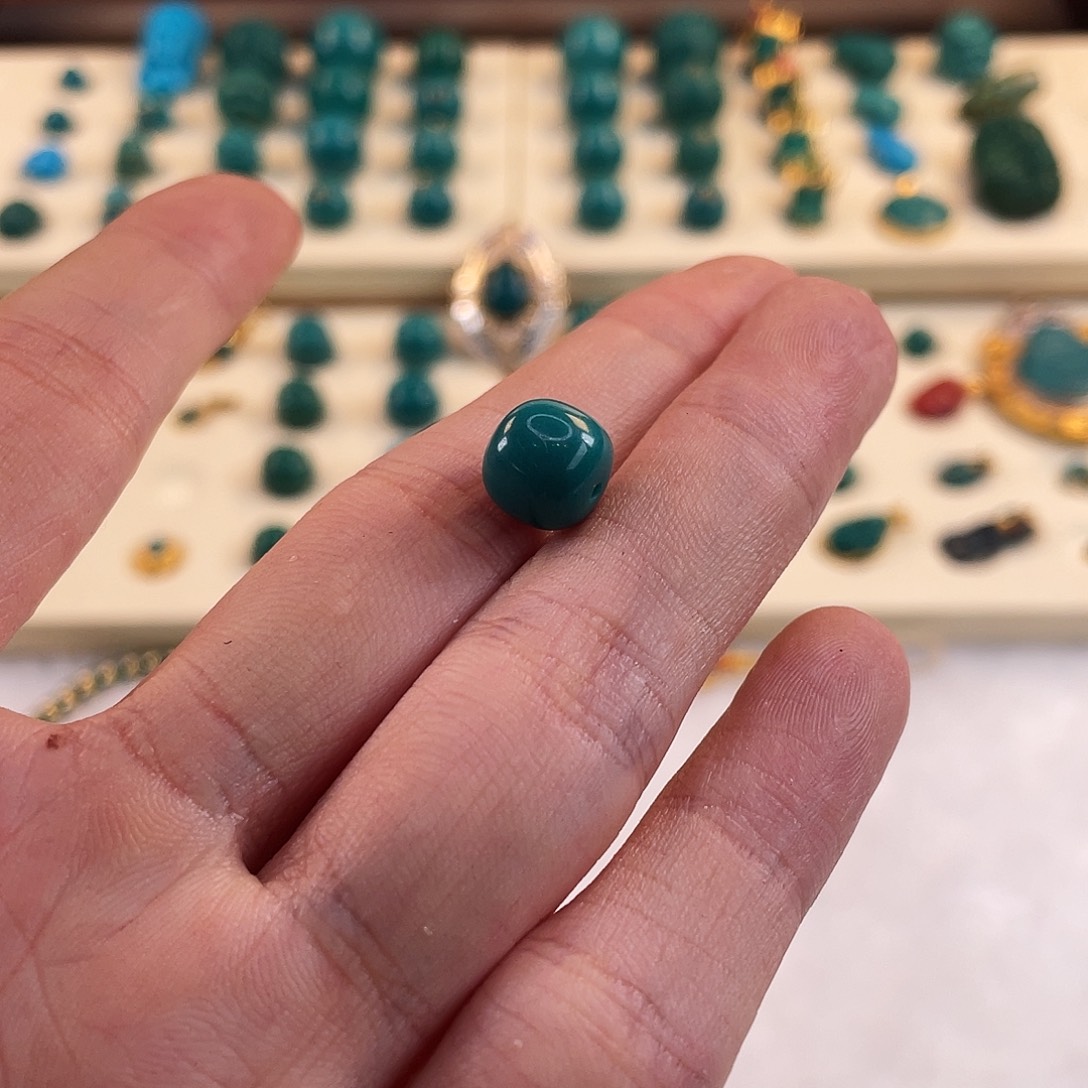 绿松石未镶嵌耳饰