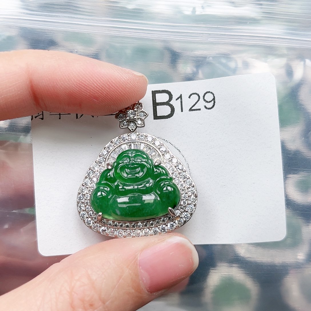 翡翠颈饰未镶嵌翡翠129