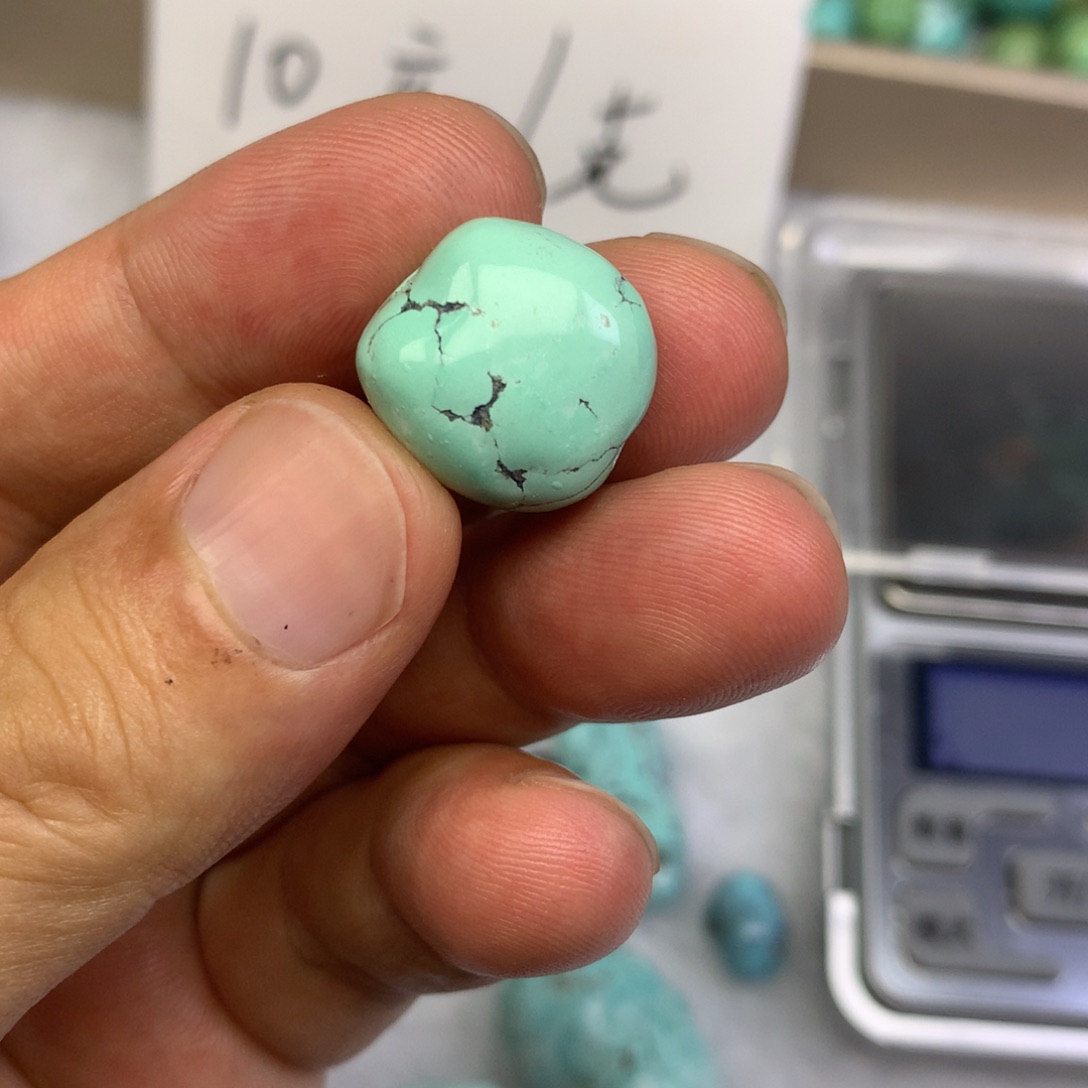未镶嵌浅色小糖豆
