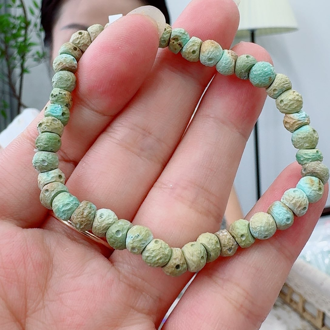 未镶嵌绿松石珠宝奇石