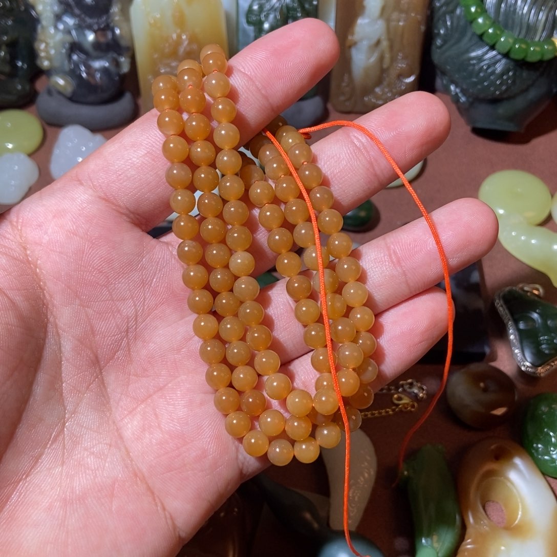 挺***的和田玉未镶嵌挂件