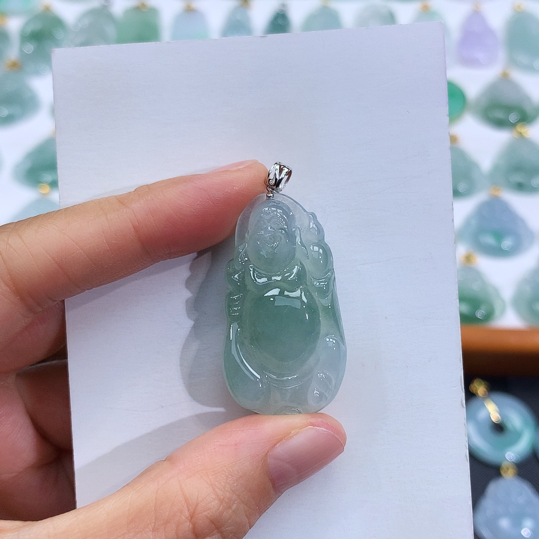 翡翠18K金镶嵌颈饰翡翠吊坠