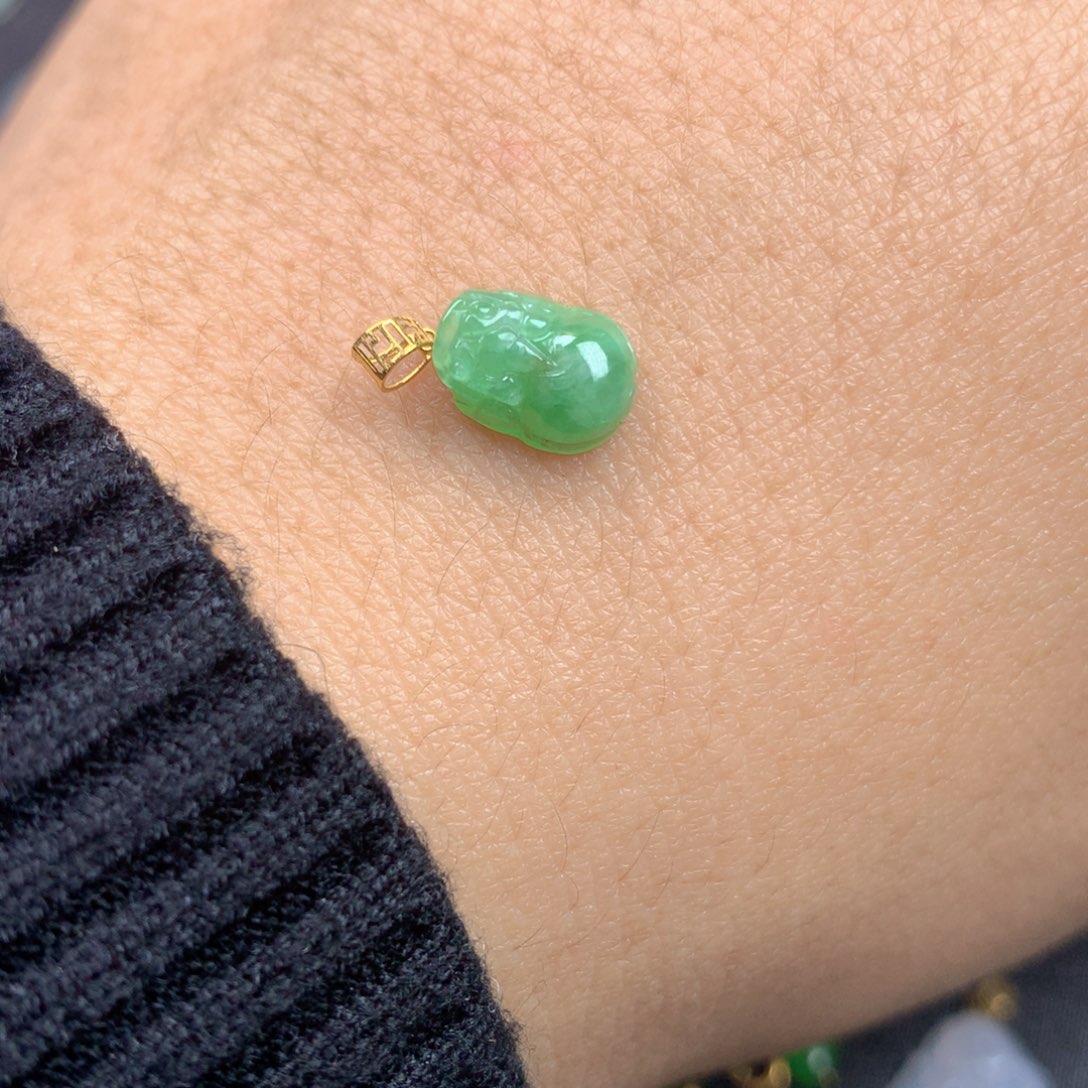 【闪购商品】颈饰18K金镶嵌翡翠翡翠