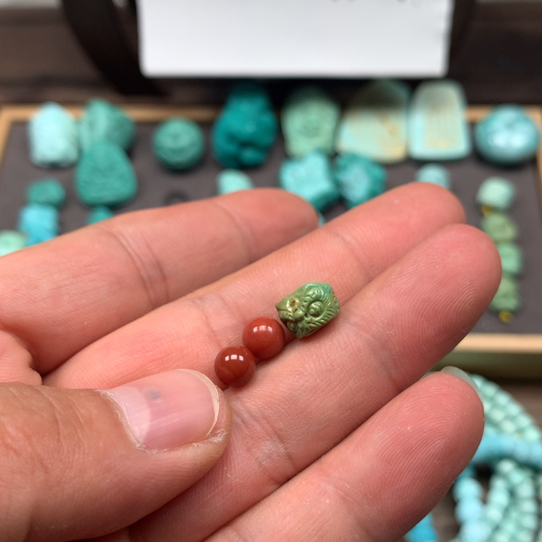 南红玛瑙雕刻未镶嵌