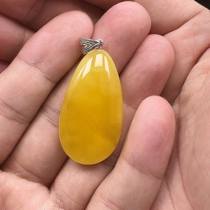 蜜蜡未镶嵌珠宝奇石蜜蜡吊坠6.7克