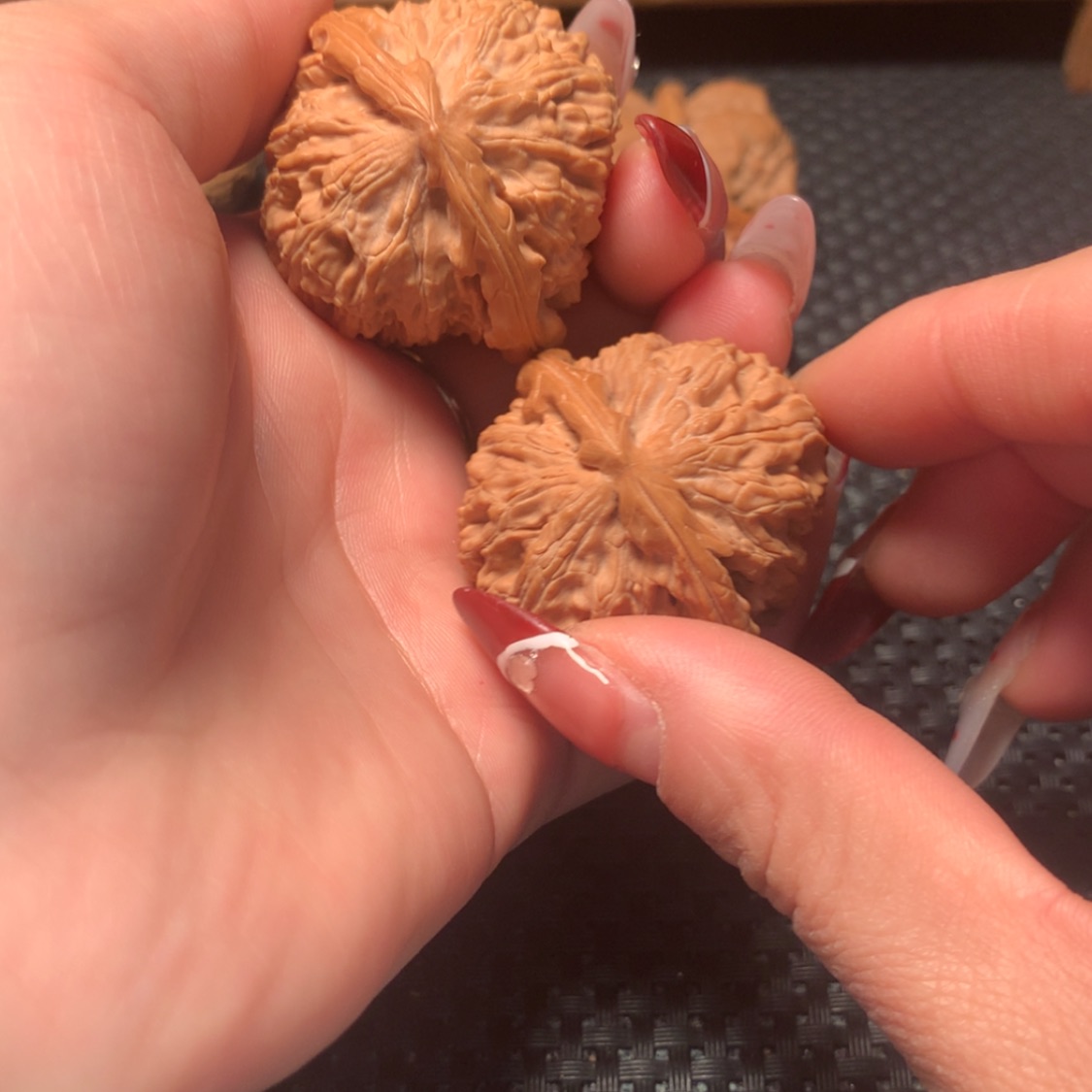 【闪购商品】文玩核桃吊坠白狮子