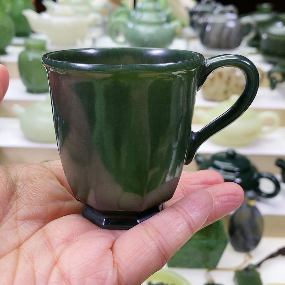 和田玉茶杯未镶嵌