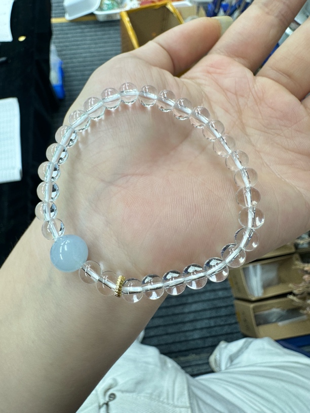 设计款白水晶卡6毫米手串