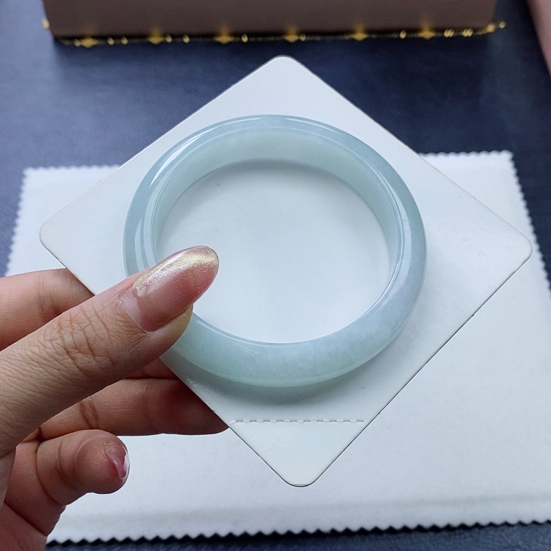 未镶嵌手镯翡翠59圈口