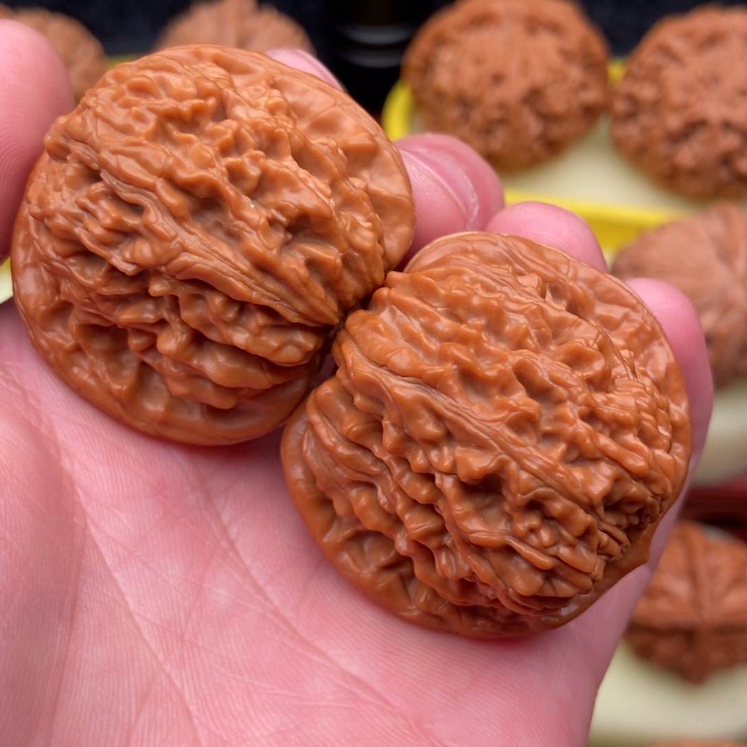 文玩核桃把件老树红楼41