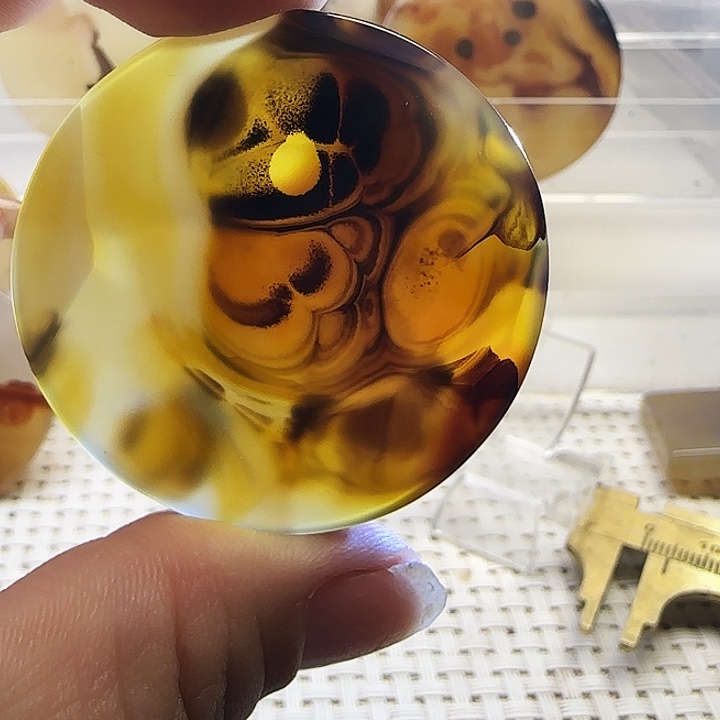 玛瑙/玉髓未镶嵌珠宝奇石