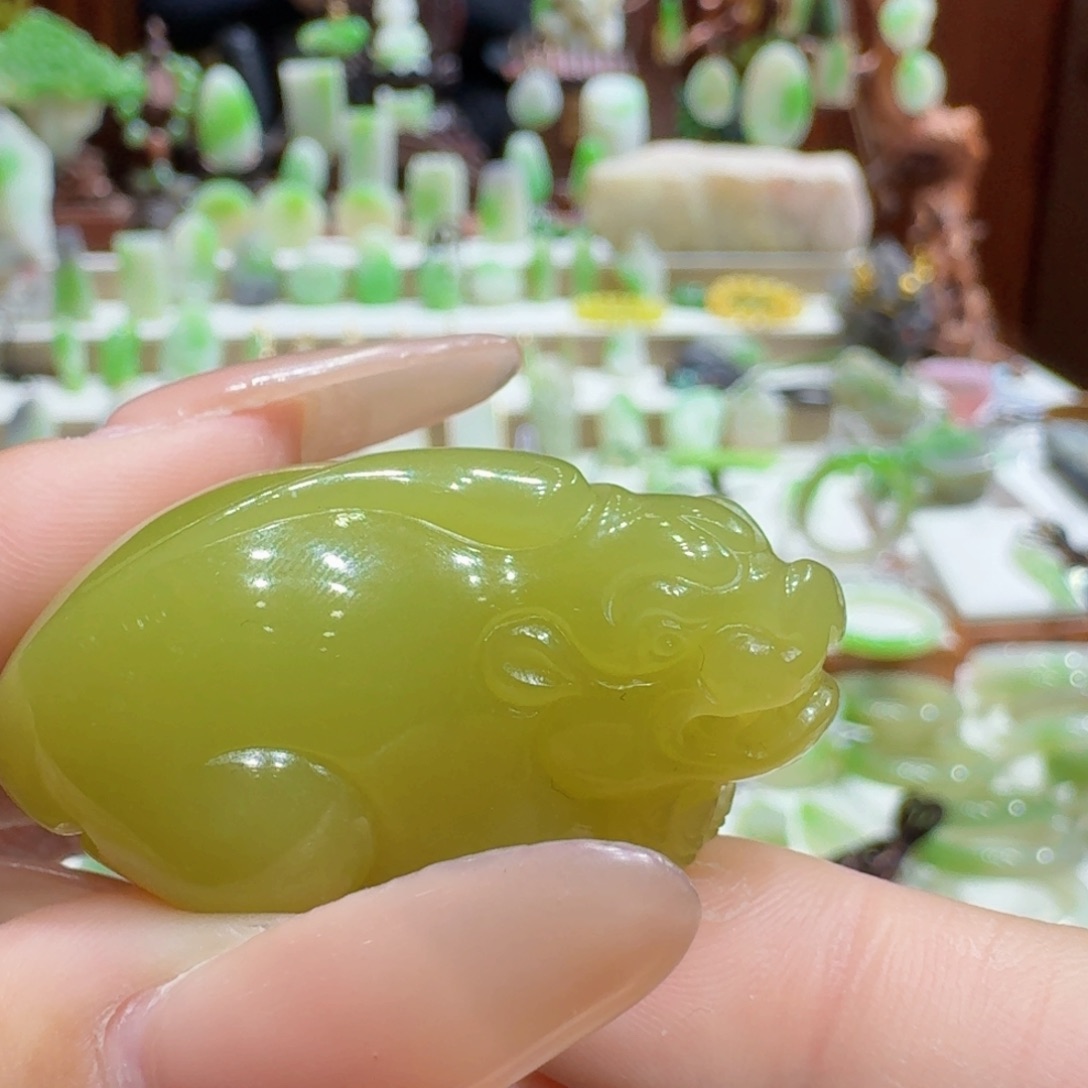 和田玉黄口貔貅未镶嵌