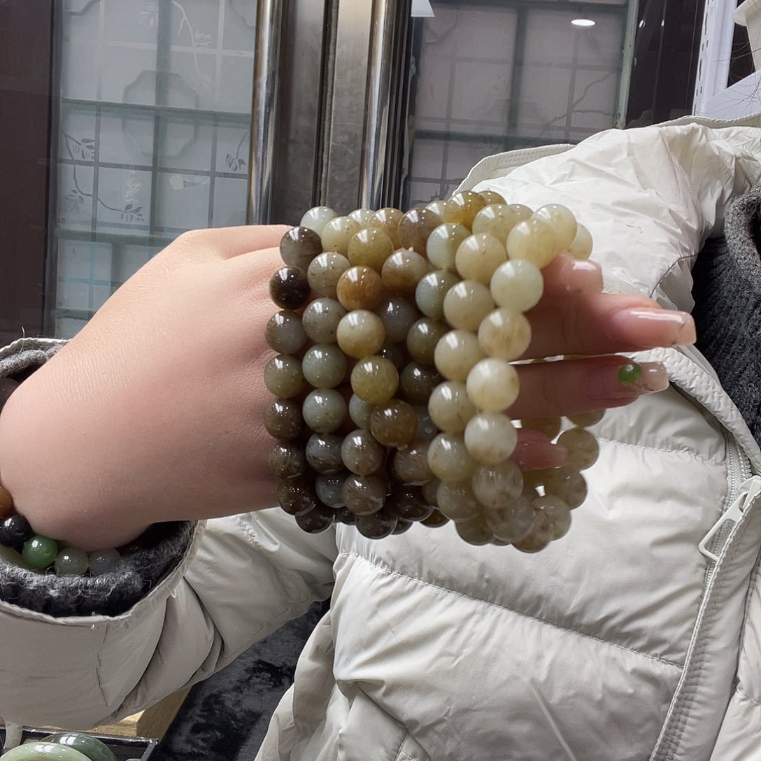 和田玉（糖玉）未镶嵌手链